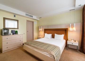 Люкс в Отеле President Hotel